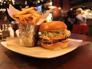 6 Tricks Restaurants Use Against You 12