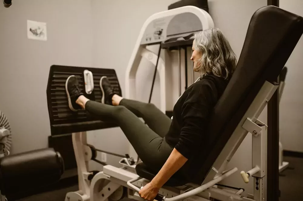 woman exercising legs